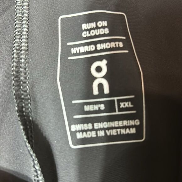 On running on cloud mens hybrid shorts black inner tight only xxl - Picture 2 of 4